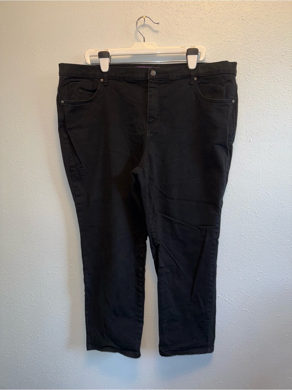 Gloria Vanderbilt Black Straight-Leg Women’s Jeans